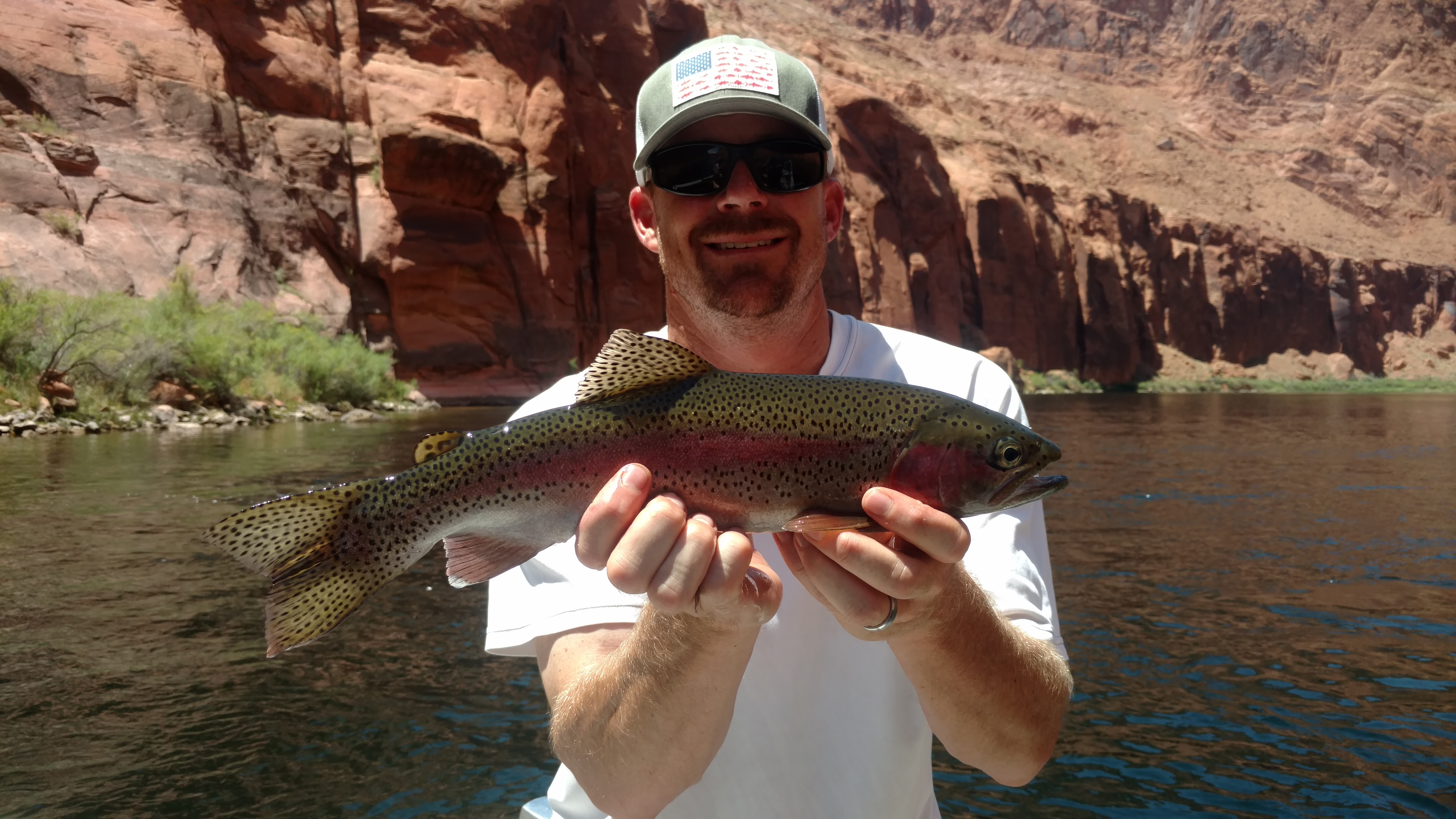 Horseshoe bend Kayak shuttles Lees Ferry fishing guides trout fly & spin  fishing on the Colorado river