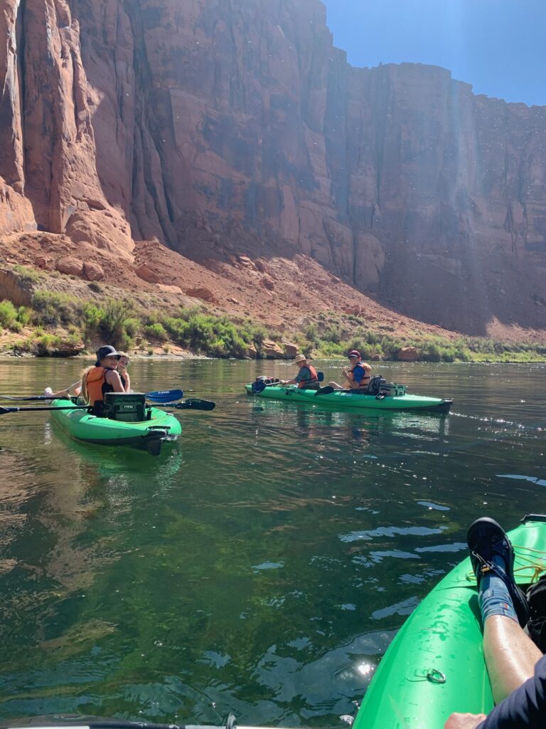 Horseshoe bend kayak shuttle water taxi backhaul service from Lees Ferry  Colorado river